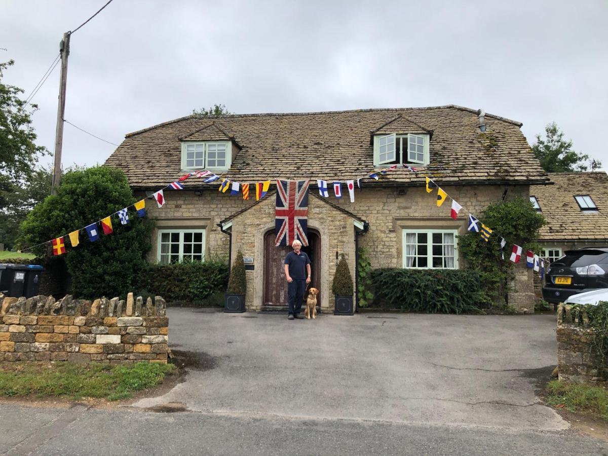 チッピング・ノートン The Old School, Idbury, Ox7 6Ru Bed & Breakfast エクステリア 写真